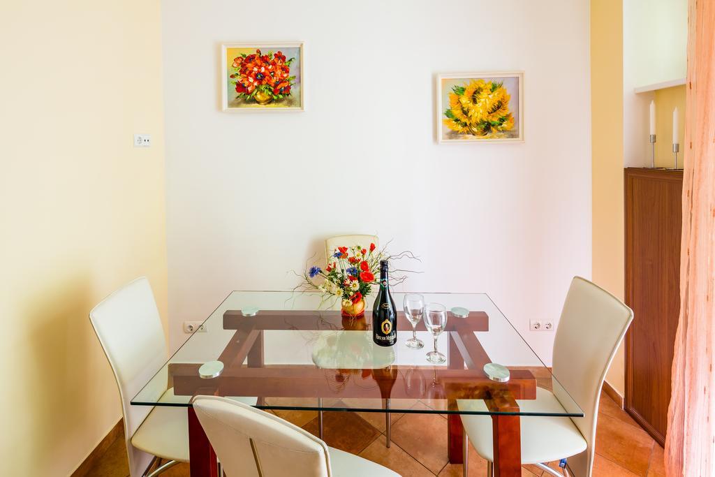 Apartment On Arkhipenka With Panorama View Lviv Extérieur photo