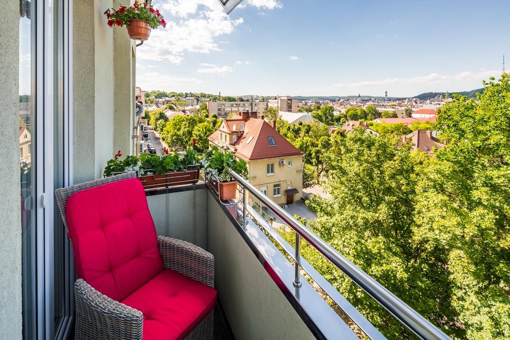 Apartment On Arkhipenka With Panorama View Lviv Extérieur photo