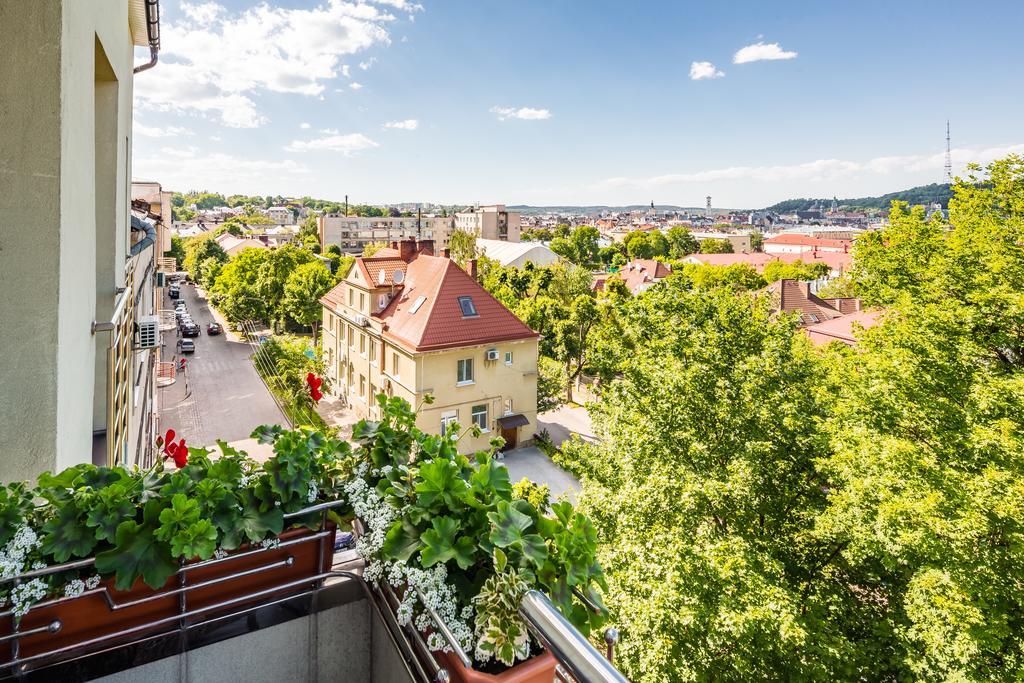Apartment On Arkhipenka With Panorama View Lviv Extérieur photo