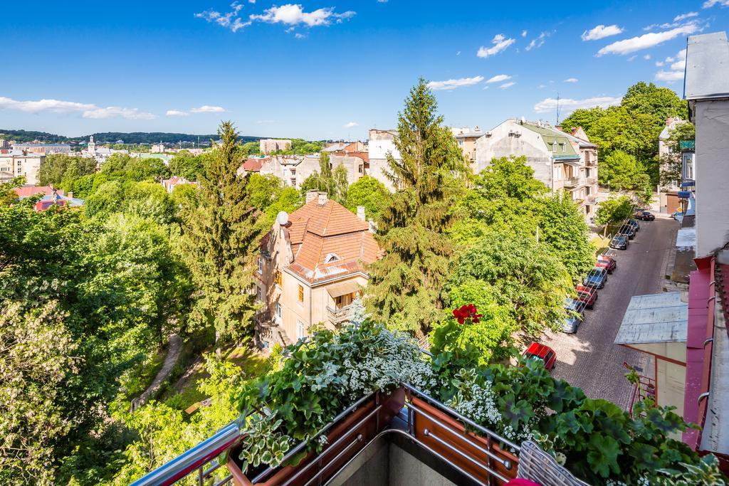 Apartment On Arkhipenka With Panorama View Lviv Extérieur photo