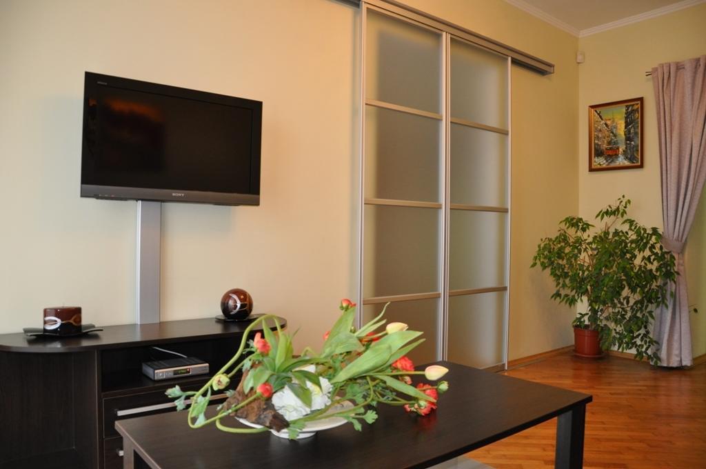 Apartment On Arkhipenka With Panorama View Lviv Chambre photo