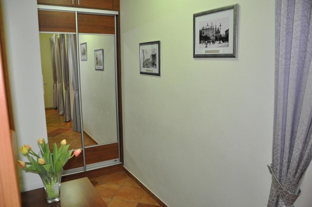 Apartment On Arkhipenka With Panorama View Lviv Chambre photo
